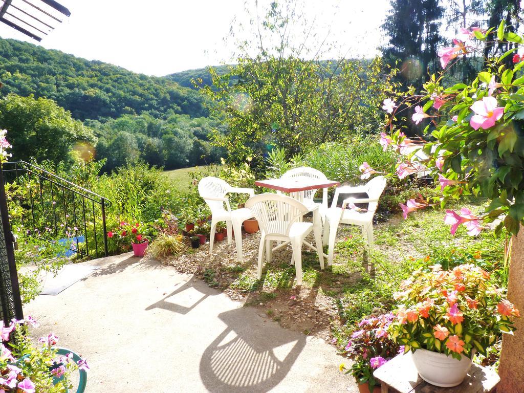 La Maison De Cure Hotel Domecy-sur-Cure Bagian luar foto
